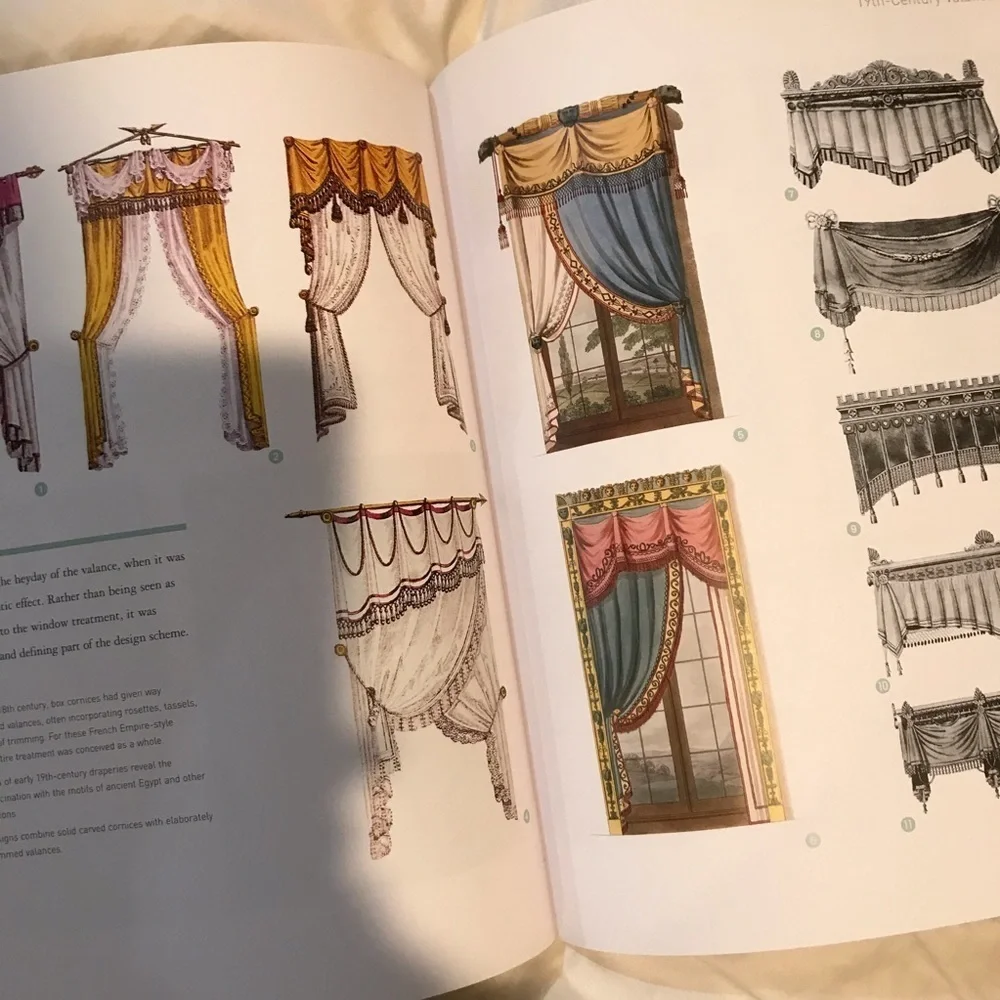 ☀️ Set of 2/Window Decor Books